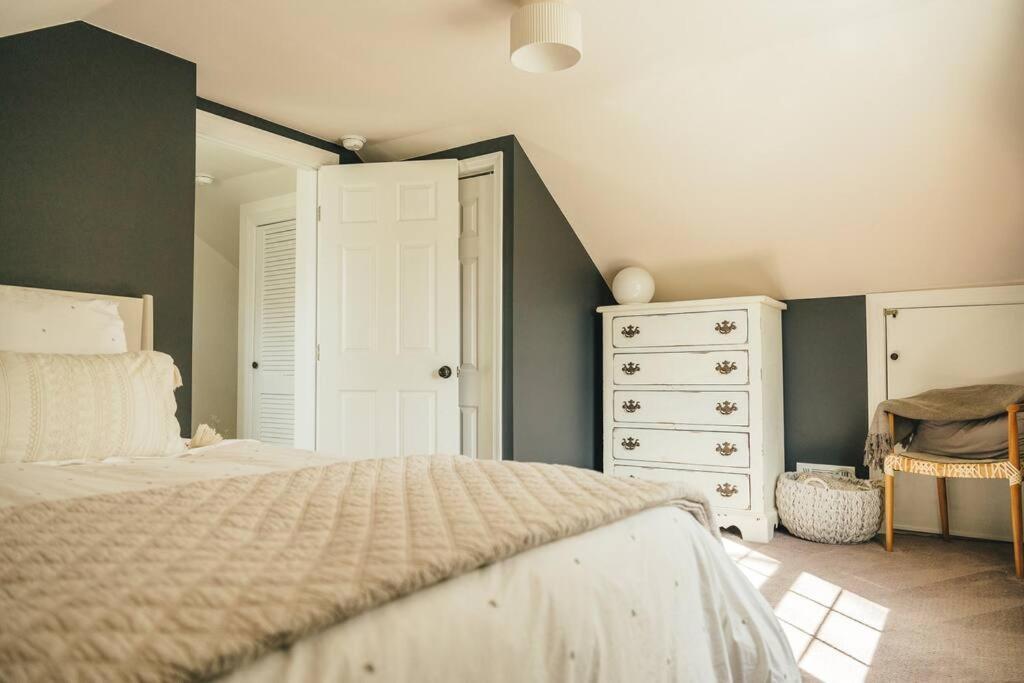 Cozy Cottage, Hot Tub, Fire Pit, 15Min To Hudson And Hiking Catskill Extérieur photo