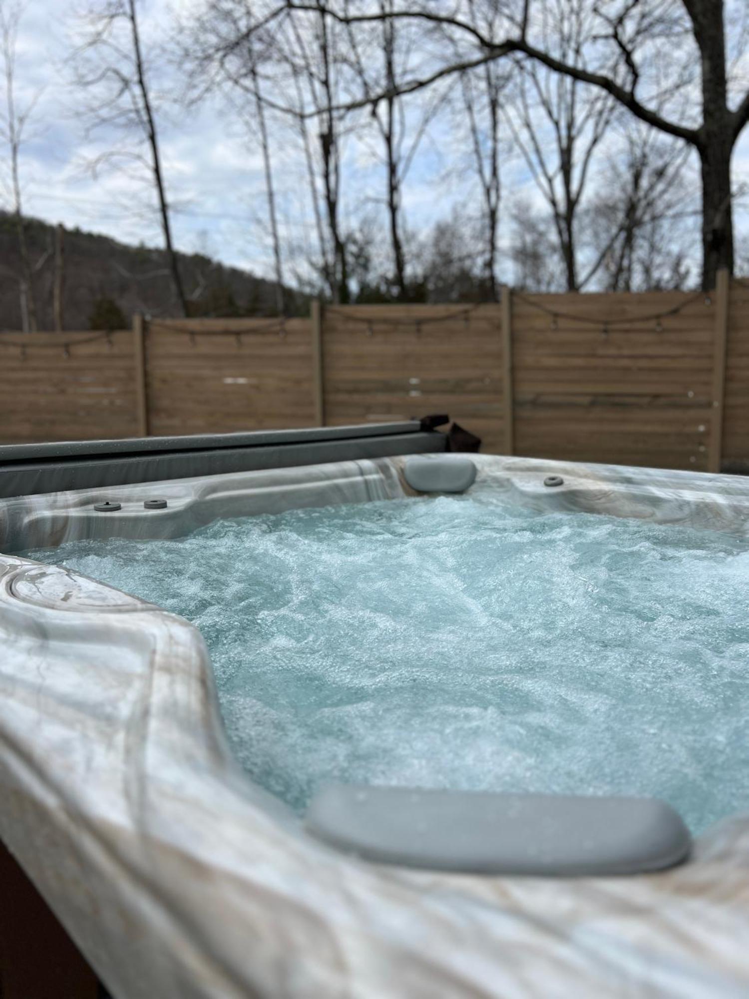 Cozy Cottage, Hot Tub, Fire Pit, 15Min To Hudson And Hiking Catskill Extérieur photo